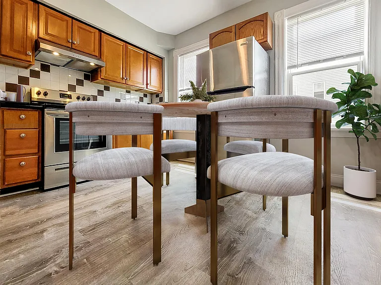35 Dunlap St #1 — Photo 1