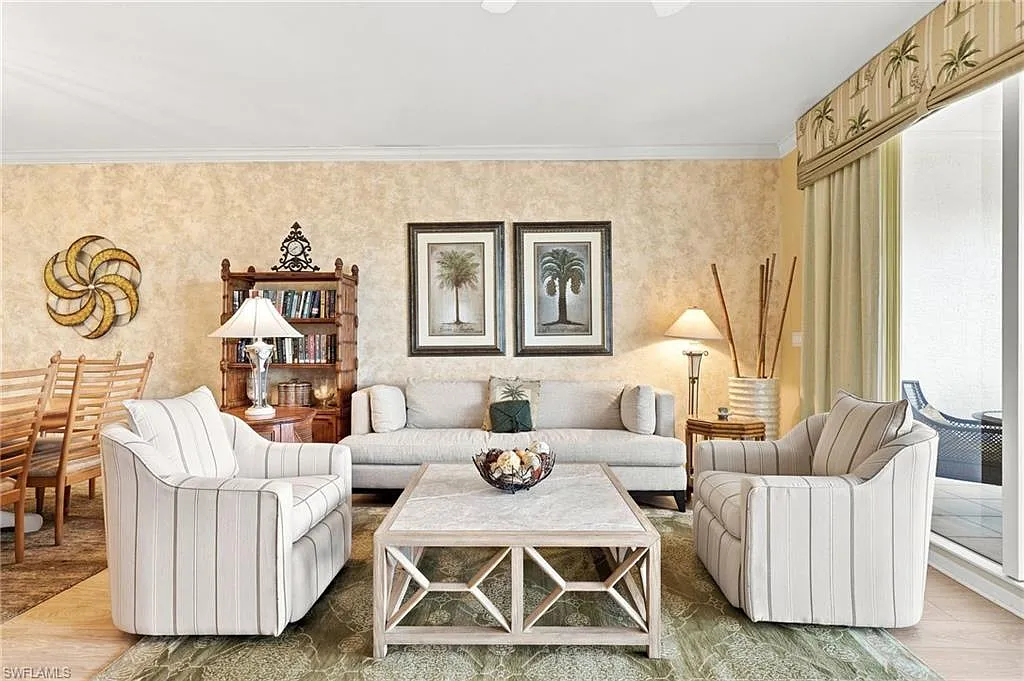 3 bed, 3.0 bath, 1860 sqft, $15,000 — Photo 3