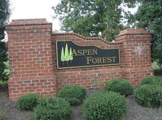 5271 Ellworth Ridge Dr, Walkertown, NC 27051