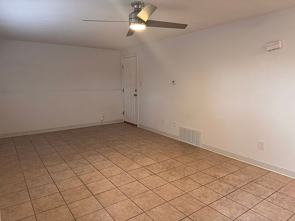 4th image of 1002 N Walnut St #1004
