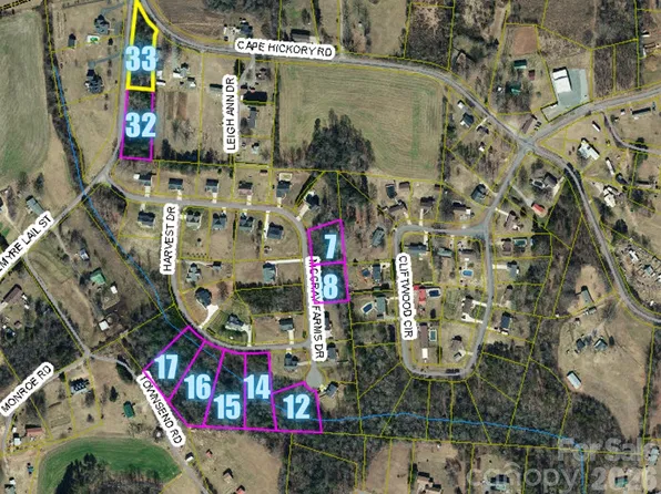 2478 Harvest Dr #17, Hickory, NC 28601