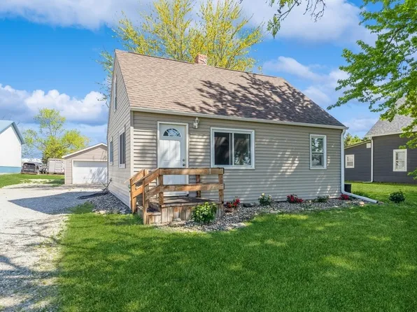 6352 N 95th Ave W, Baxter, IA 50028