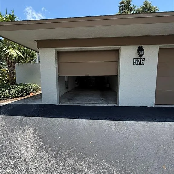 576 Retreat Dr #201 — Photo 35