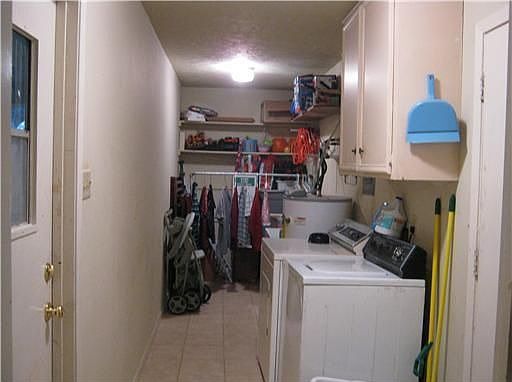 5th image of 4097 Hicks Ln