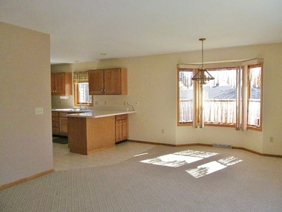 4th image of 1505 W Union Ave