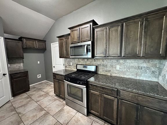5th image of 4725 Pyrope Ln
