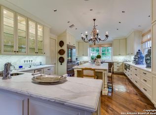 206 Oak Park Dr, San Antonio, TX 78209