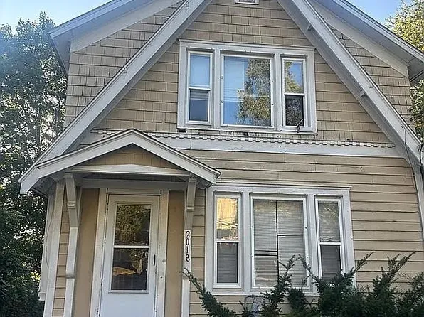 2018 Stone St, Cuyahoga Falls, OH 44221