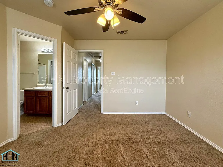 5807 Golf Bnd #2 — Photo 13
