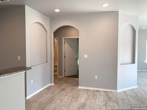 5th image of 5751 Midcrown Dr