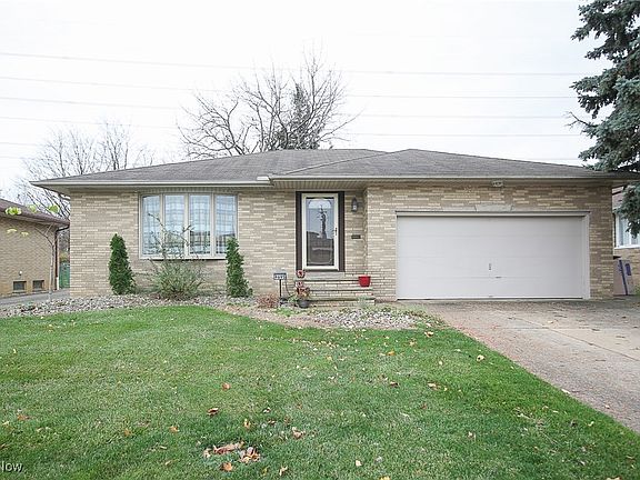 2nd image of 9695 Idlewood Dr