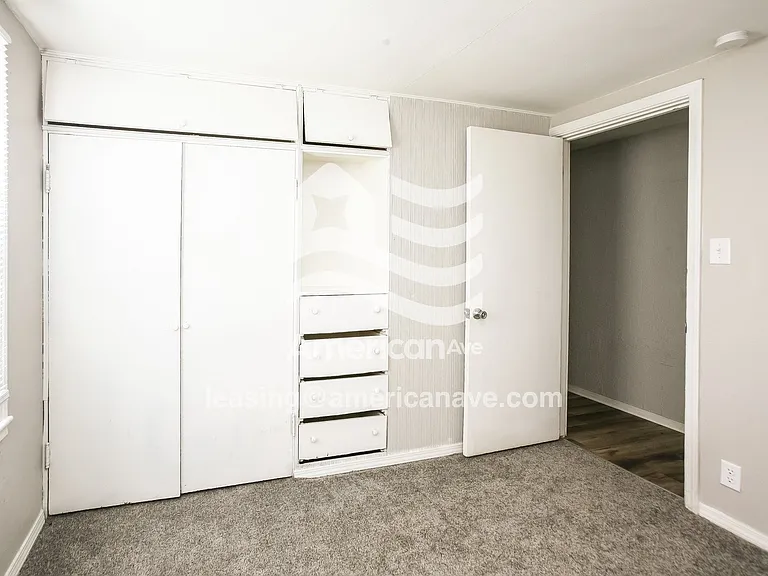 1681817_009_main_bedroom_12742524.jpg