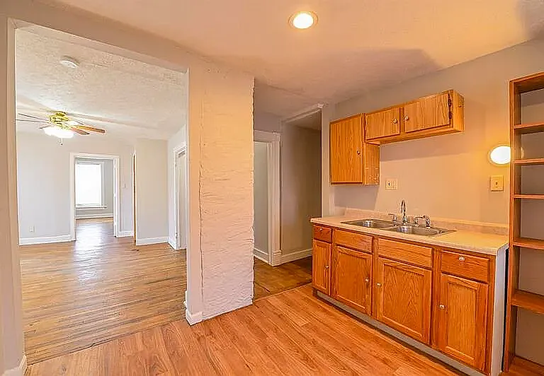 4038 Seward St #2 — Photo 4