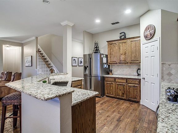 4th image of 11042 Southwyck Dr