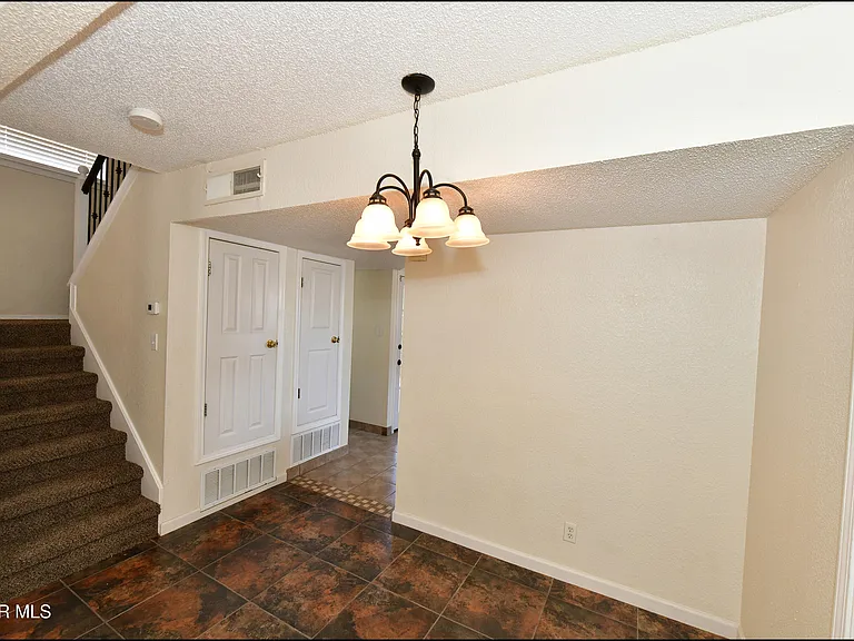 12121 Tower Hill Dr — Photo 11