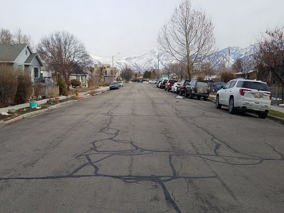 4th image of 44 W Crystal Ave