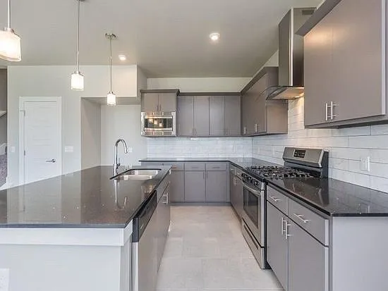 10608 Glover River Dr — Photo 10