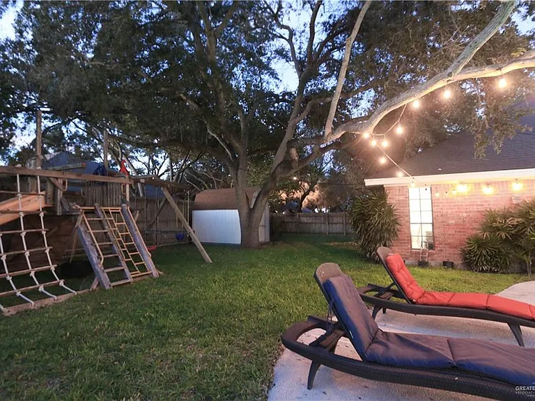2306 Fox Run St — Photo 28