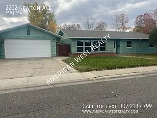 2202 Newton Ave