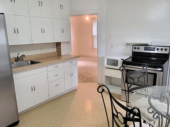 4th image of 314 S 10th St