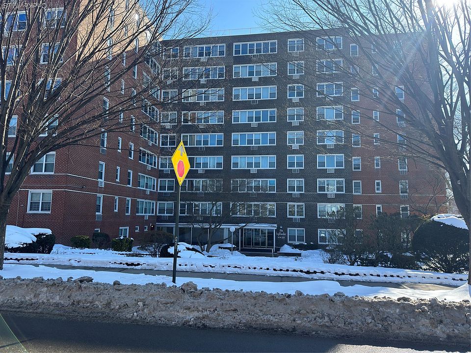 1st image of 16420 Highland Ave APT 7V