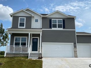 6205 Clear Creek St, Papillion, NE 68157