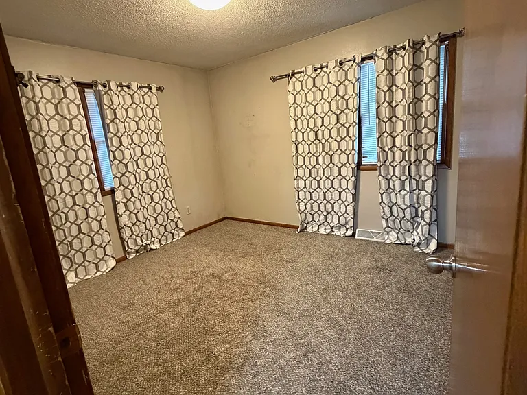 1330 Delta Dr — Photo 5