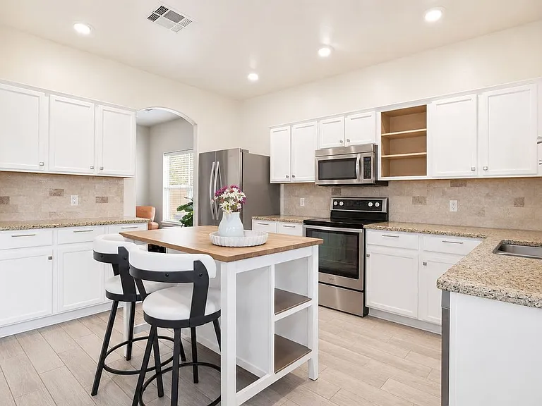 20515 View Mdw — Photo 12