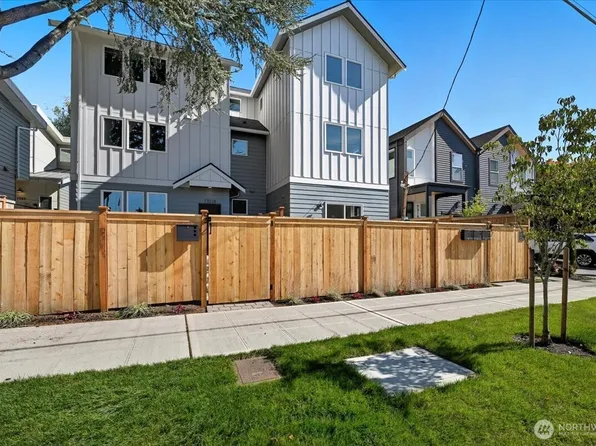 7322 11th Avenue NE #B, Seattle, WA 98115