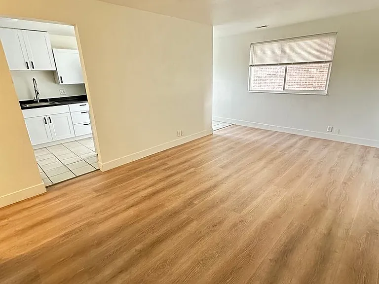 768 N Redwood Rd #12 — Photo 3