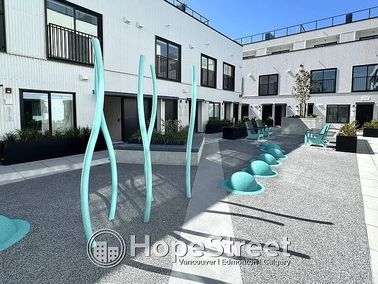 1120 Georgia St E — Photo 21