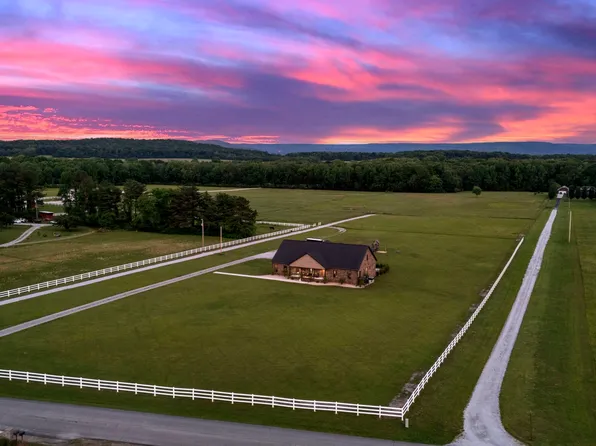 60 Peachtree Ln, Decherd, TN 37324