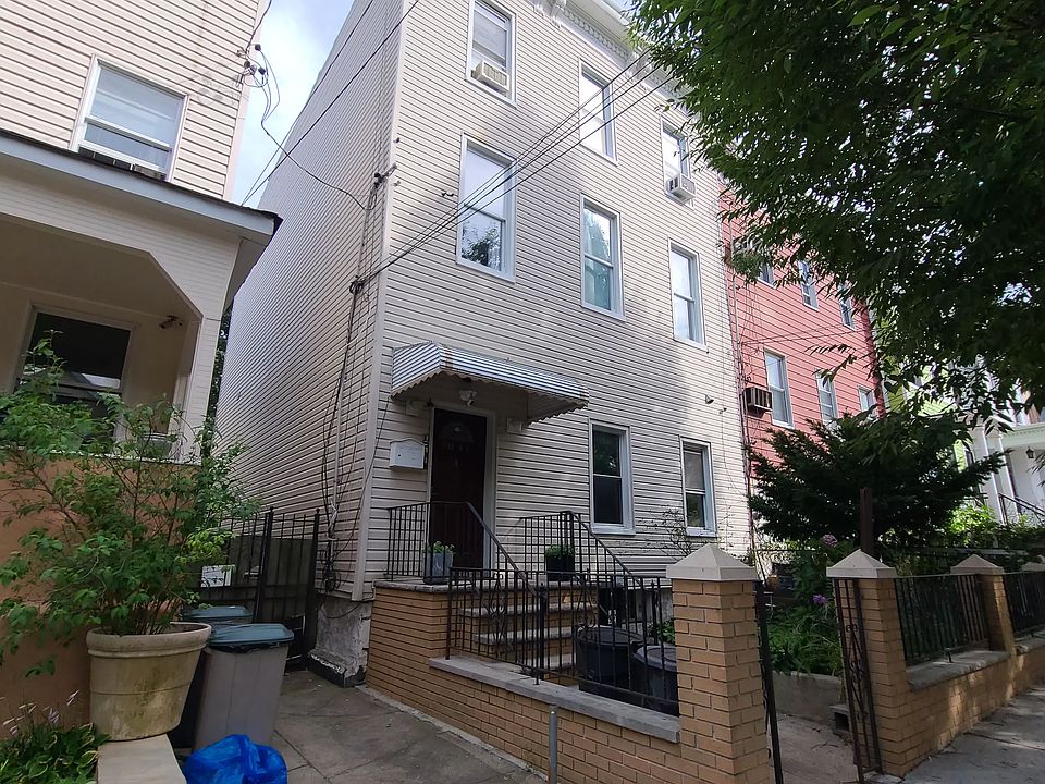 1st image of 20-41 41st St #3FAM