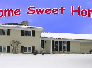 1781 Sherwood St, Keego Harbor, MI 48320