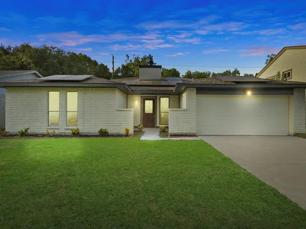 2322 Aprilmont Dr, Sugar Land, TX 77498