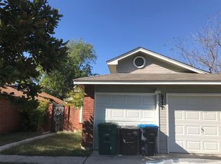 6737 Poppy Dr, Fort Worth, TX 76137