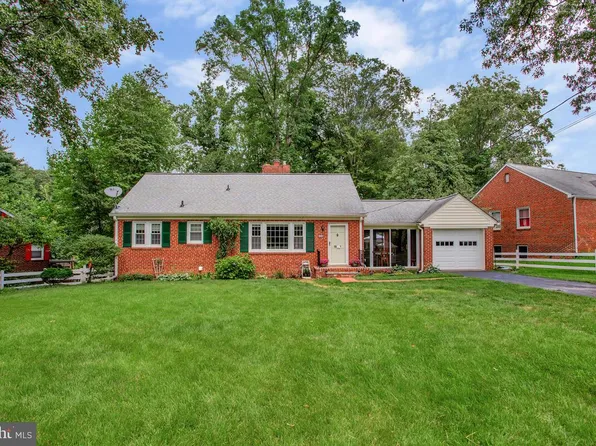 3304 Chatham Rd, Hyattsville, MD 20783