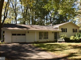 195 Swinehart Rd, Coatesville, PA 19320