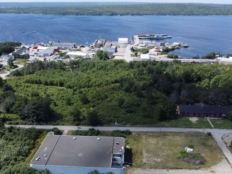 2nd image of LOT Clover St