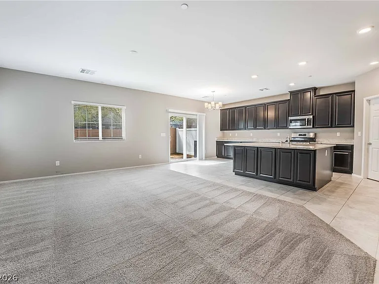 2725 Rainy Meadows Ave — Photo 7
