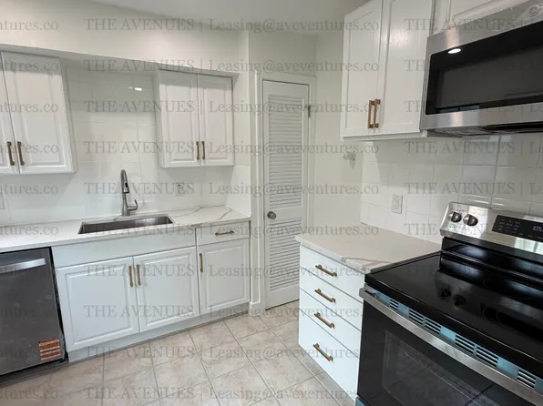 305 N Oak Cliff Blvd Unit 305, Dallas, TX 75208
