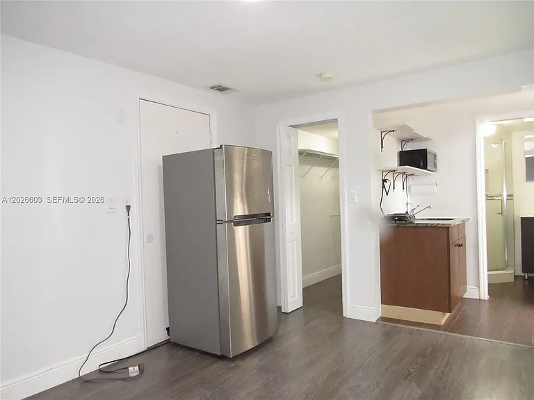 2230 SW 50th Ter #2 — Photo 3