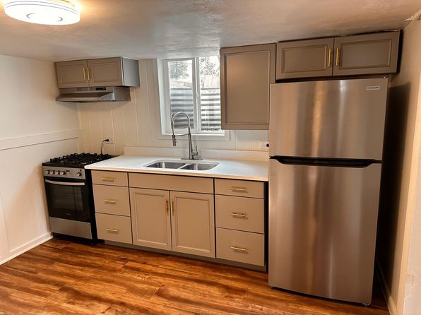 4211 S Acoma St APT B