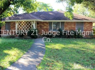 846 Misty Glen Ln, Dallas, TX 75232