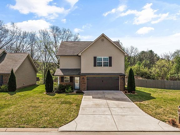 4th image of 720 Hunter Crest Rd
