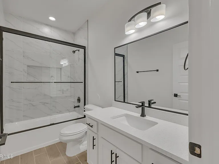 12716 Middlesbrough Ave — Photo 9