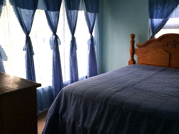 Master bedroom looking east