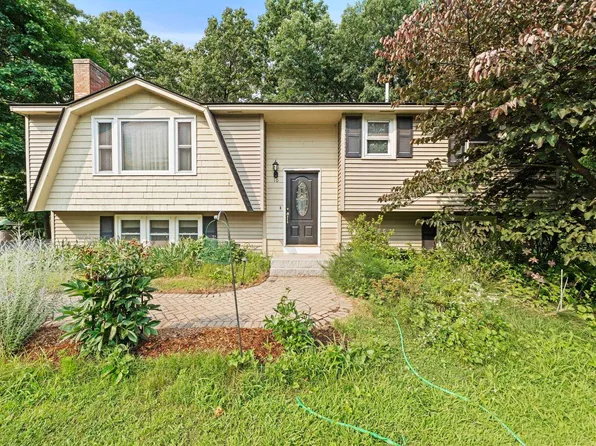 10 Wentworth Street, Nashua, NH 03060