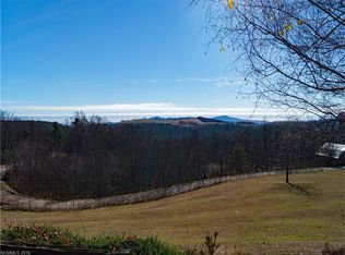 1215 Summer Rd, Hendersonville, NC 28792