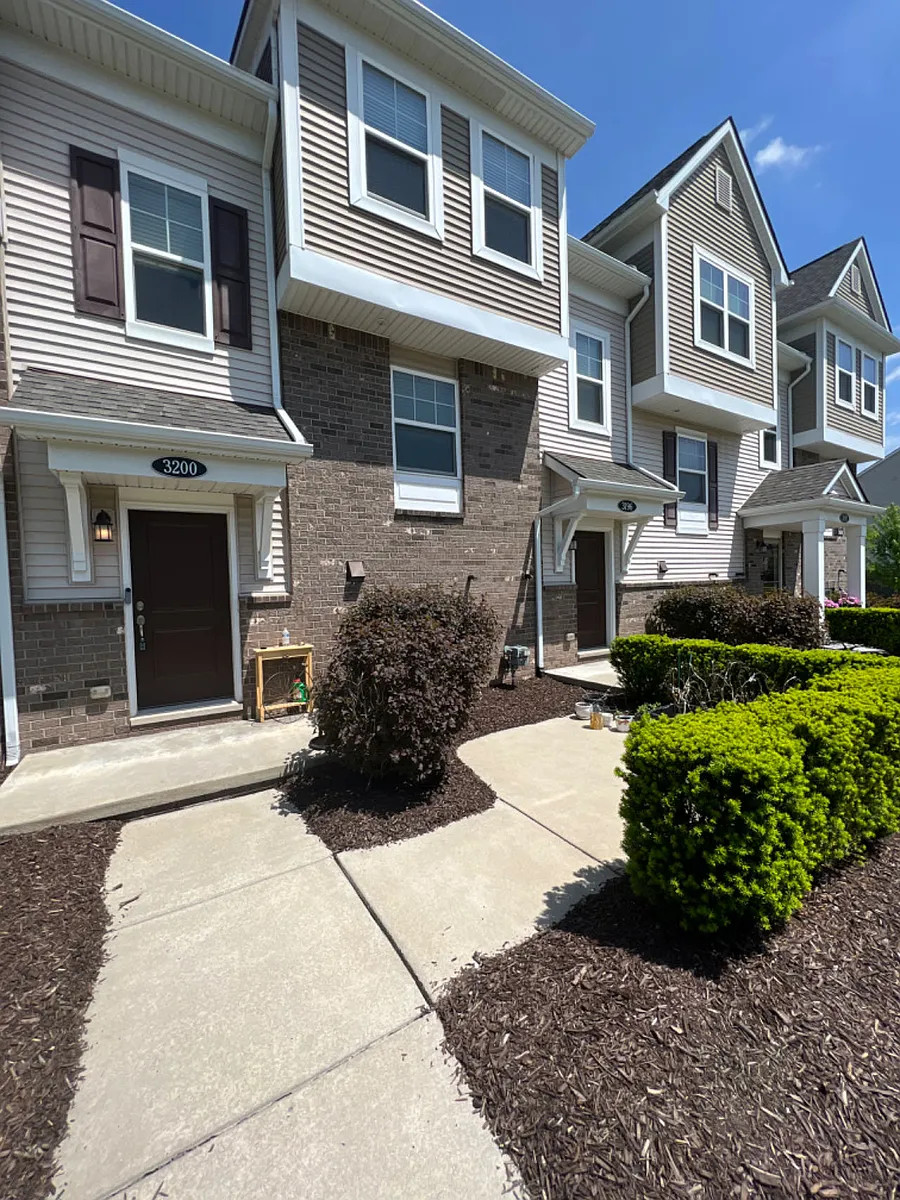 private patio - 3200 Johanna Ware W